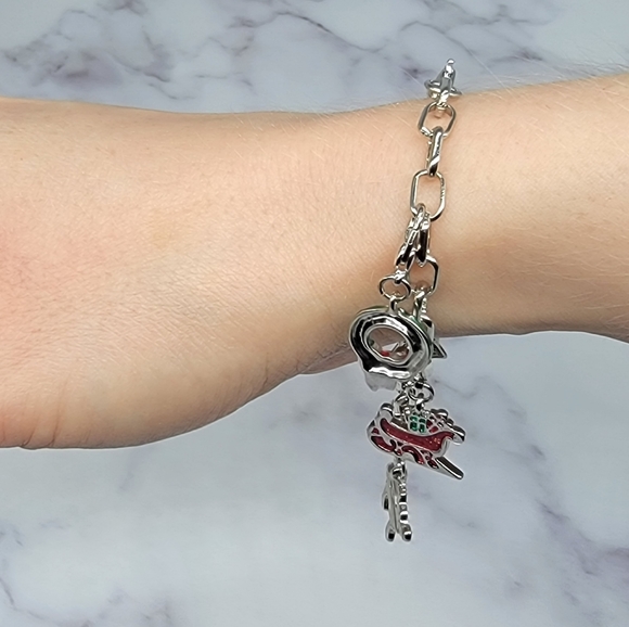 🎄SALE 3 for $15 Christmas Charm Bracelet - Picture 7 of 7